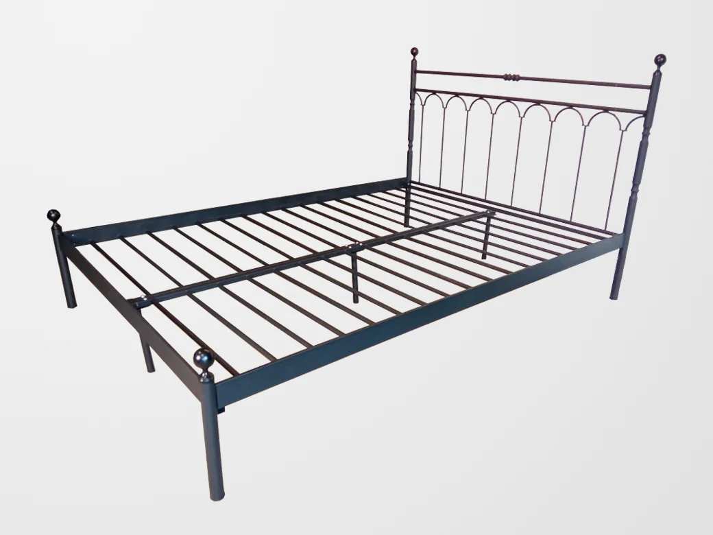 Białe Łóżko Metalowe - Aranżacja (Wariant 8)