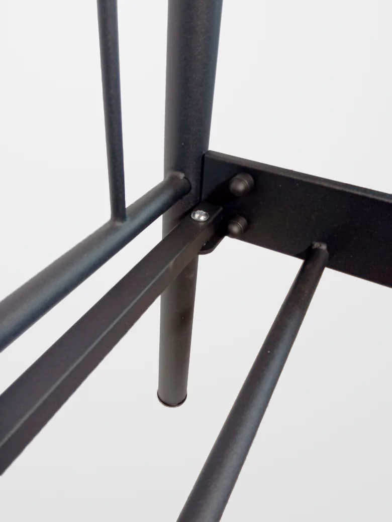 Łóżko Metalowe Retro - Detal Stelaża (Montaż)