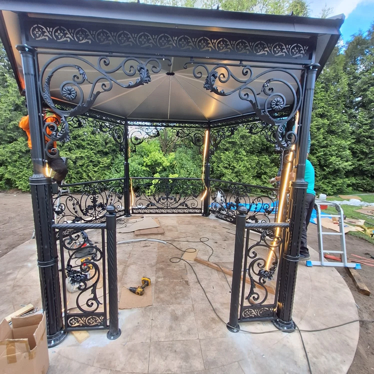 Altana Kuta - Montaż