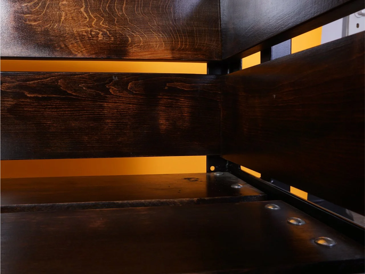 Naroże sofy - Industrial metal & drewno