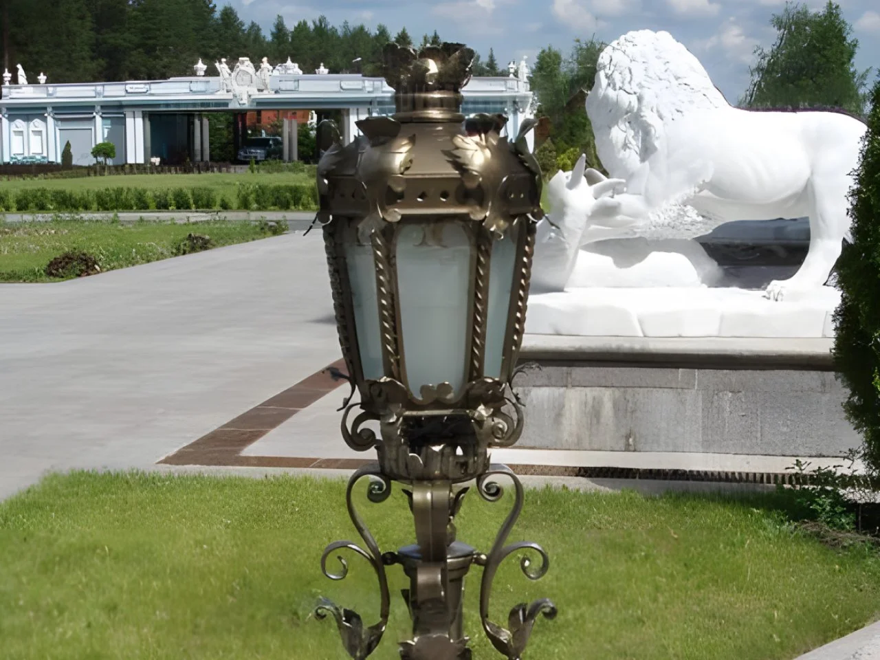 Nowoczesna Brama Kuta - Precyzja i Solidność