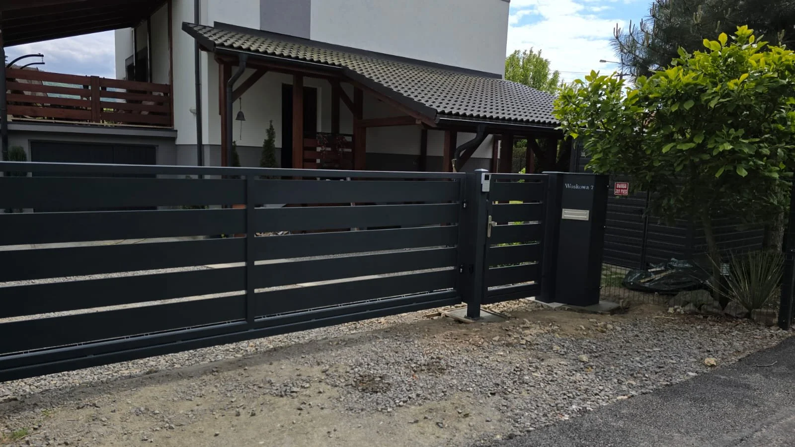 Brama Przesuwna - Horyzontalna Modern