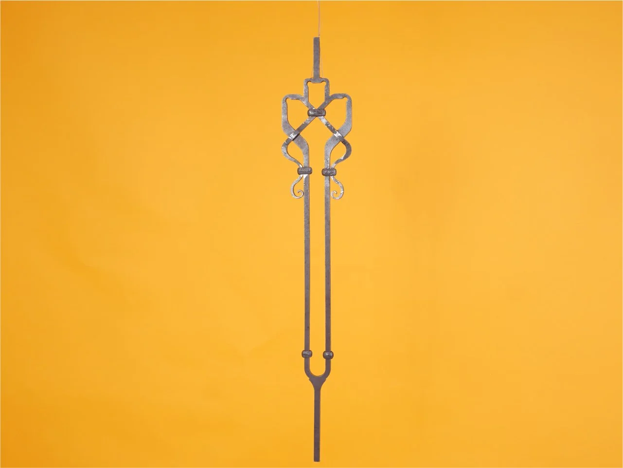 Nowoczesna forma dekoracyjna - Stal kuta