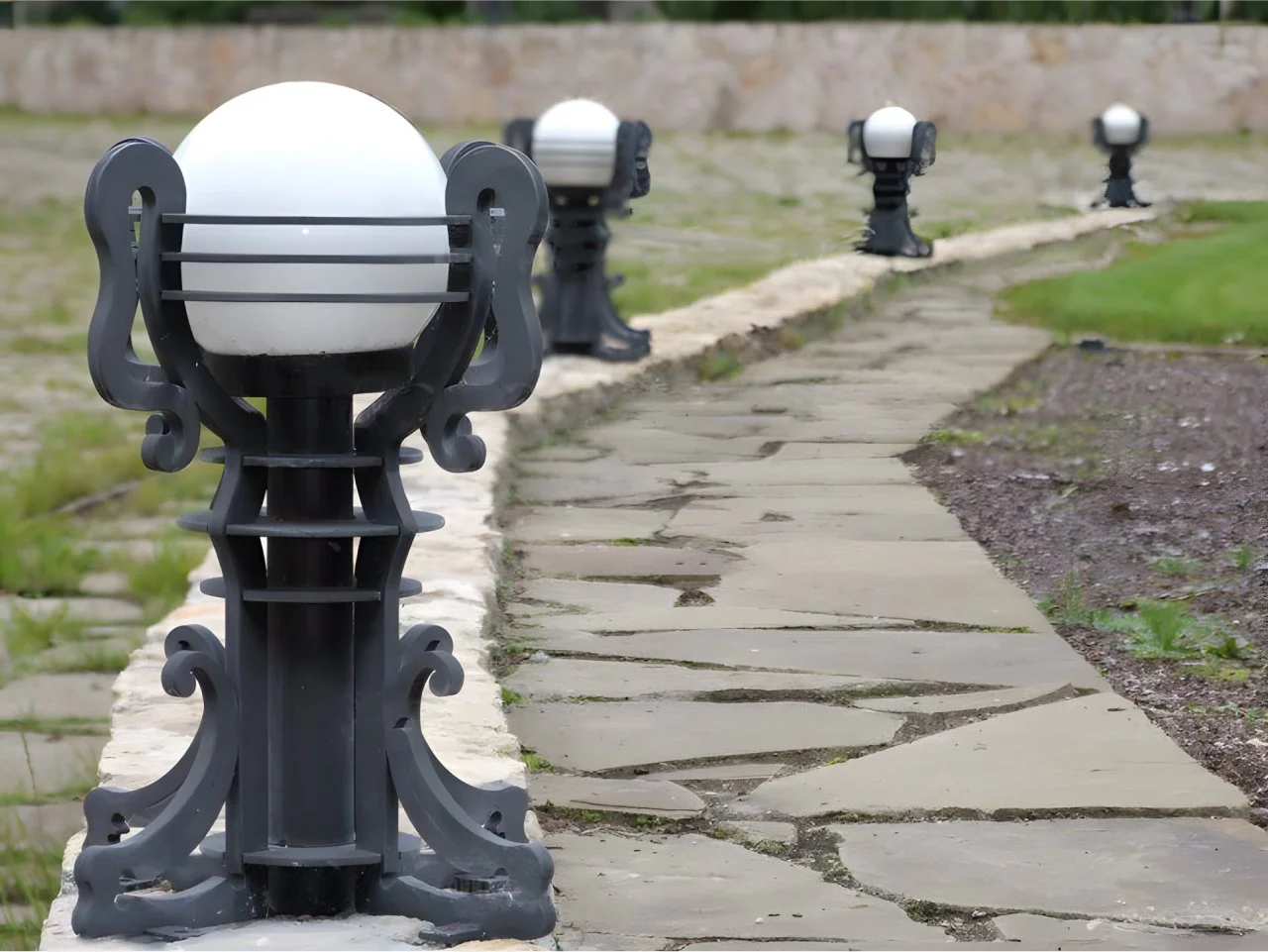 Ogrodowe Lampy Kute - Szklane Kule