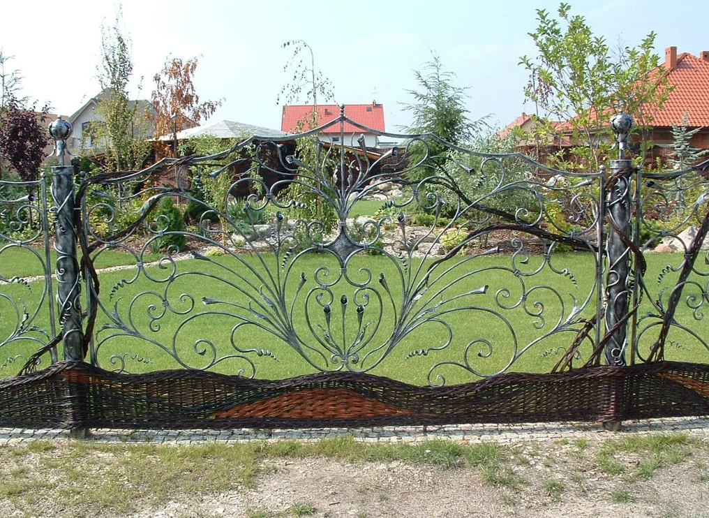 Ogrodzenie Artystyczne Kalie i Wiklina