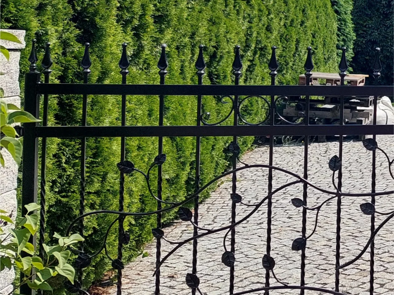 Ogrodzenie Kute - Motyw Liści i Pnącza