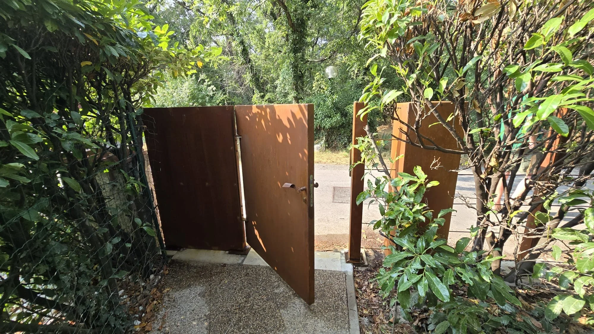 Otwarta furtka Corten - Detale