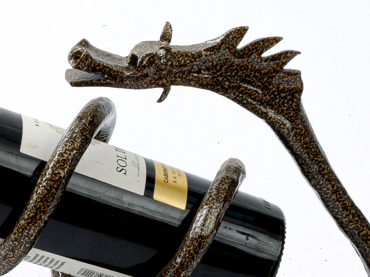 Ozdobny Element Kuty z Motywem Krzyża