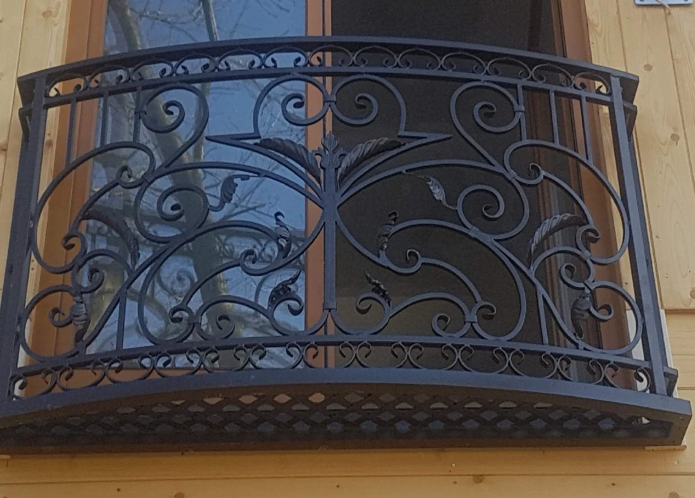 Parawan kominkowy kuty dwuskrzydłowy z różami