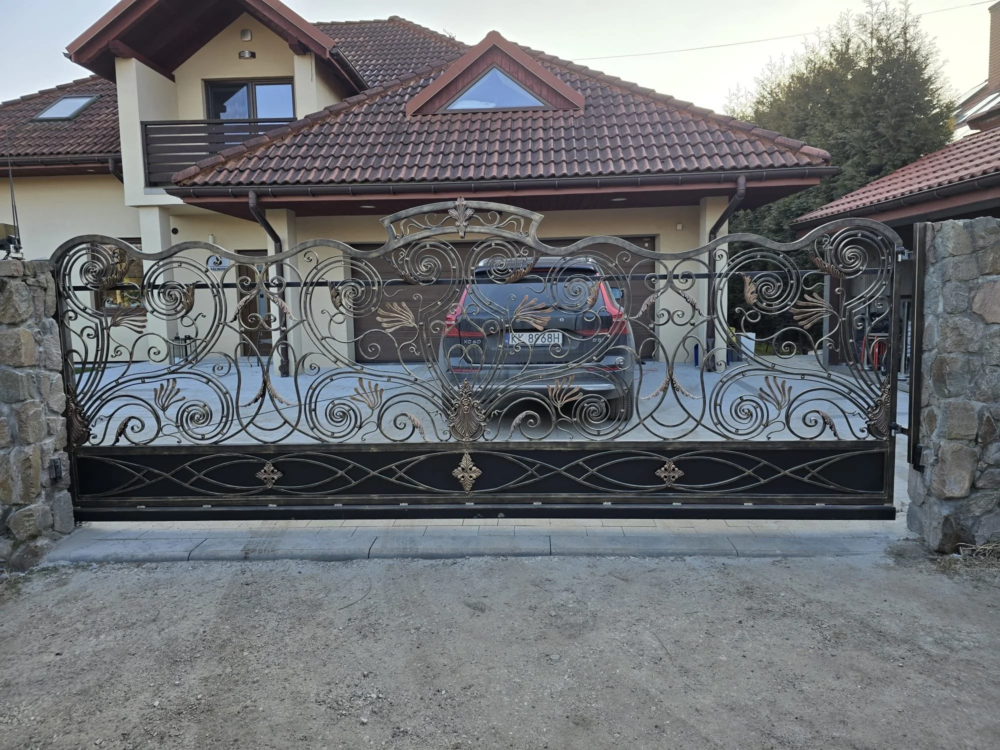 Pełna realizacja bramy i furtki - Kowalstwo