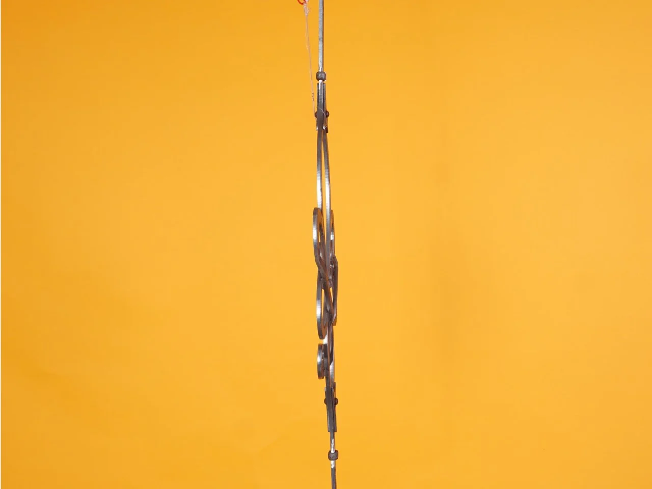 Perspektywa osiowa ozdoby stalowej