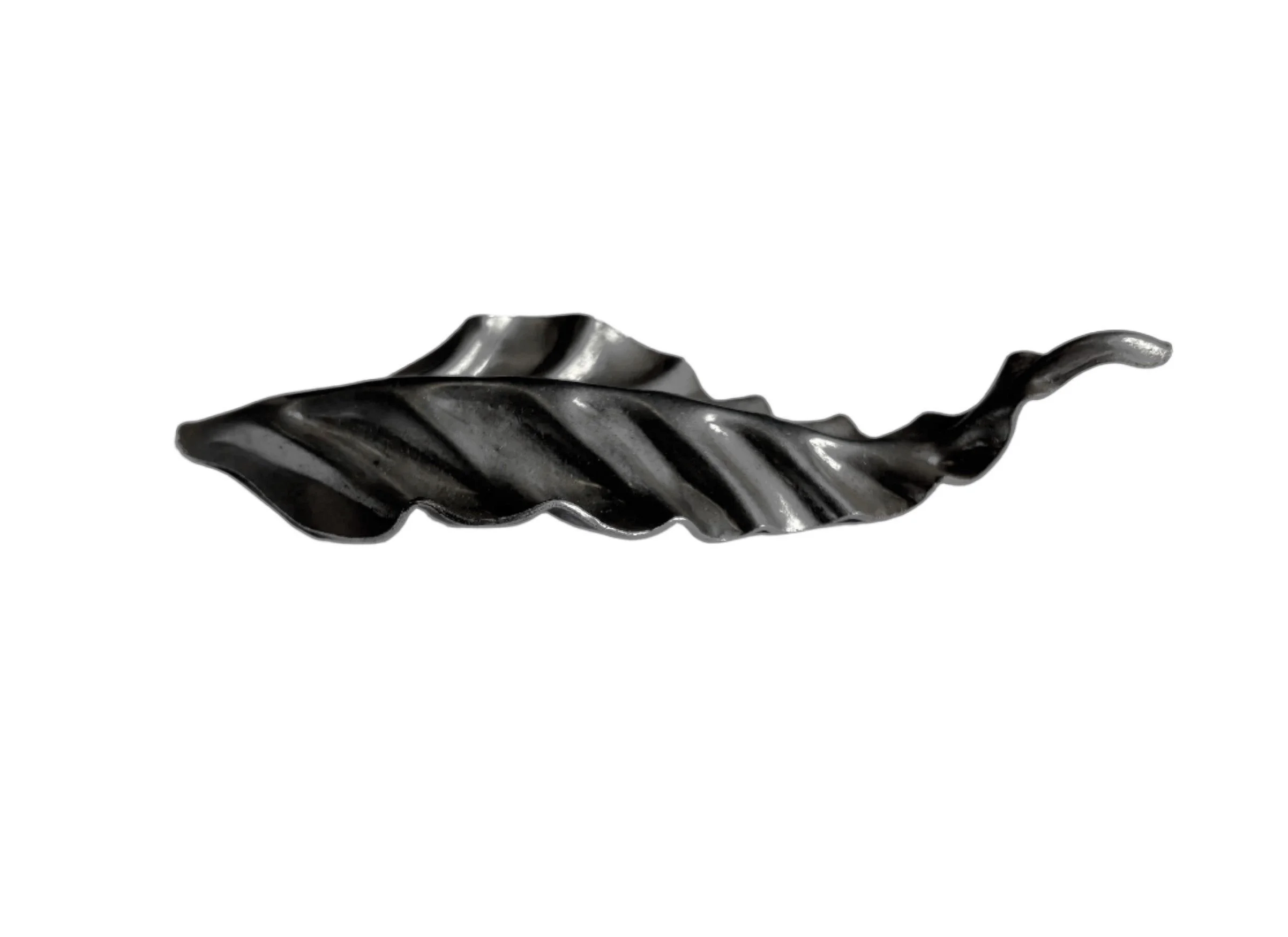 Pojedynczy liść kuty stalowy