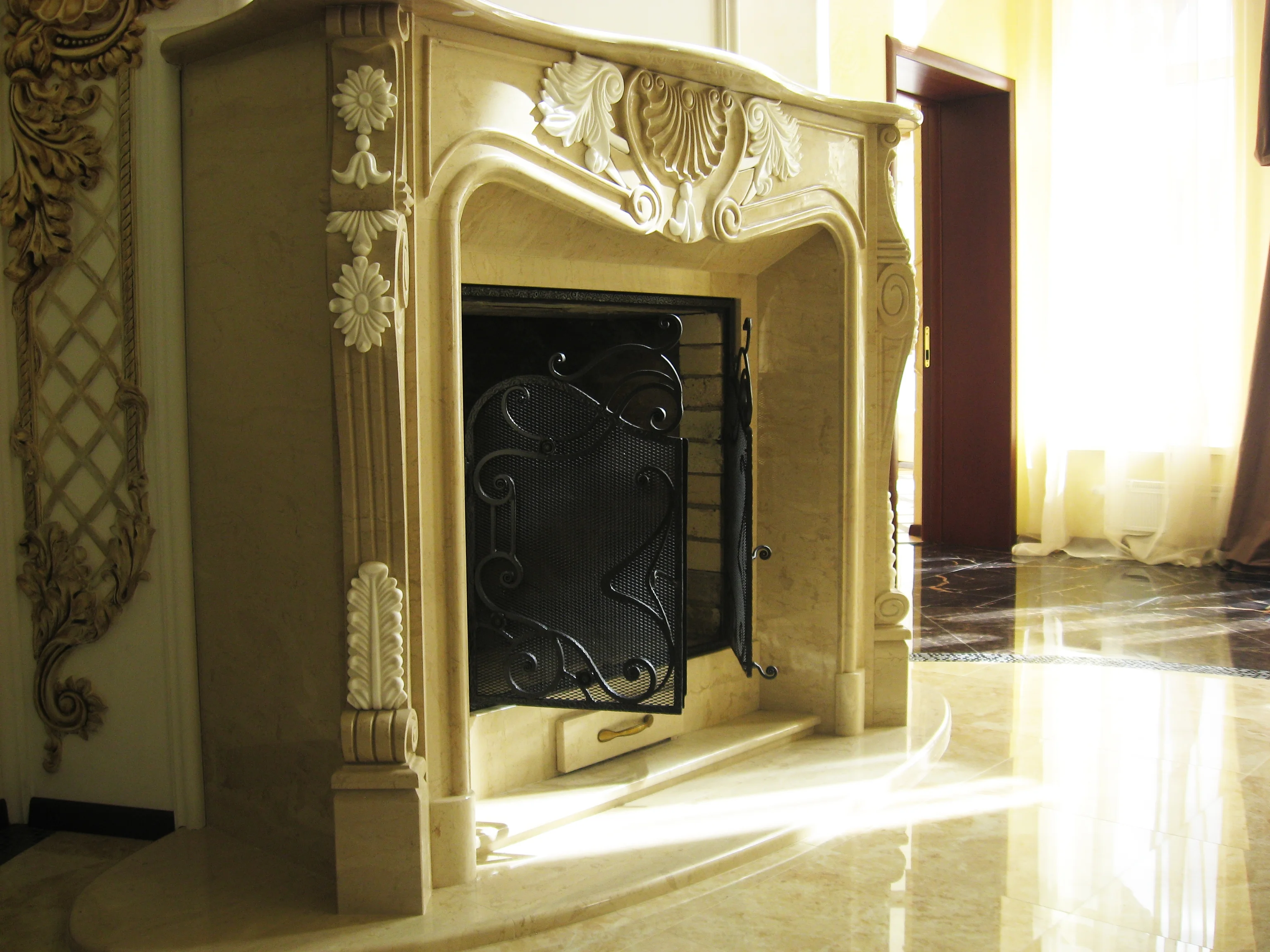 Przybornik kominkowy - stojak z różami