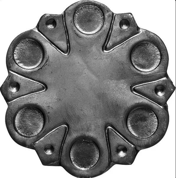 Rozeta Kuta Ozdobna – Motyw Kwiatowy