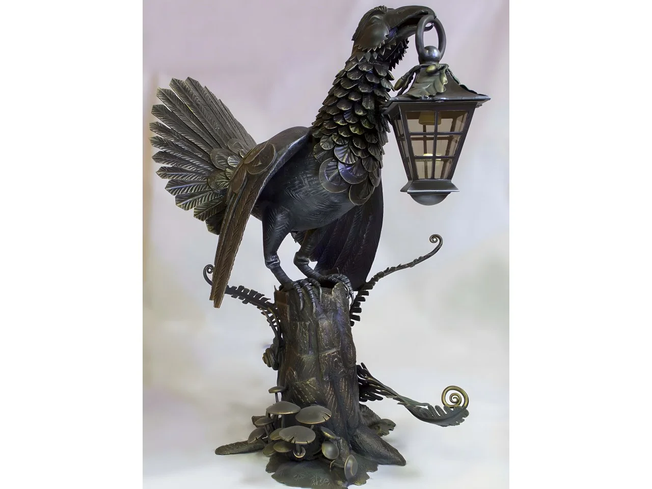 Rzeźba Kruk na pniu - Pełna prezentacja