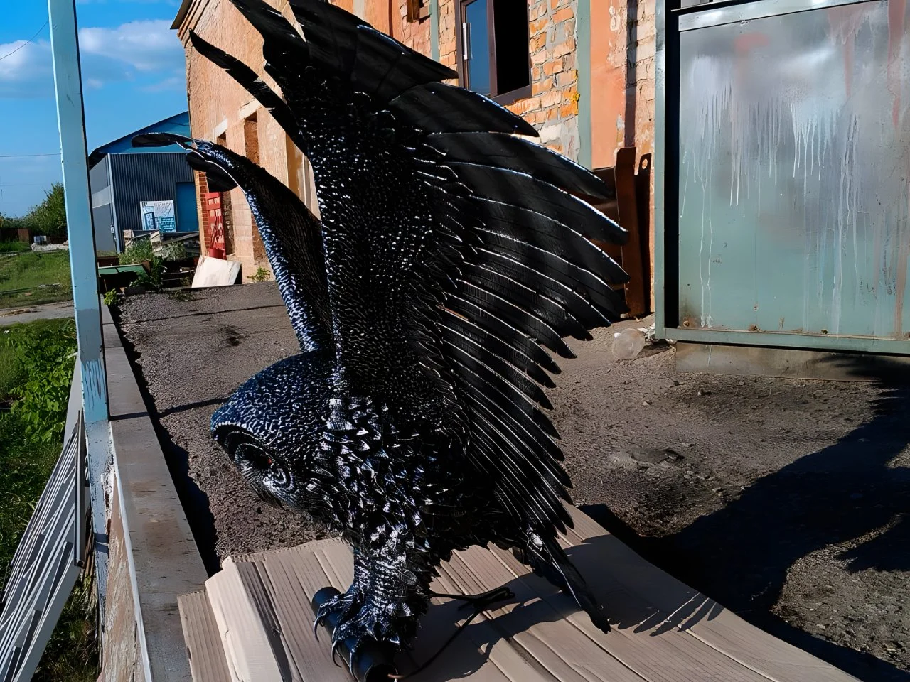 Rzeźba kuta Sowa - Rozpiętość skrzydeł