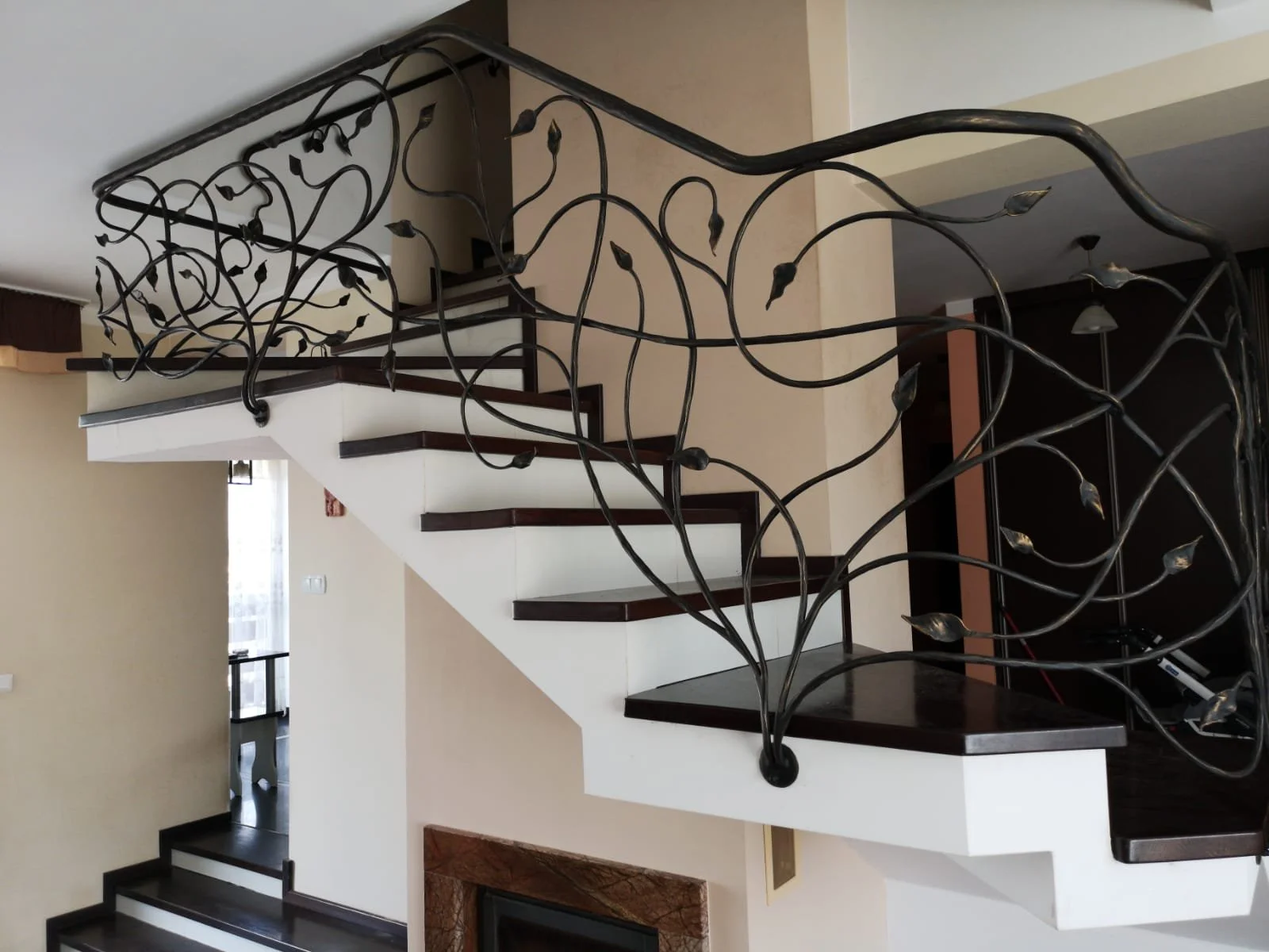 Schodowa balustrada kuta organiczna - realizacja