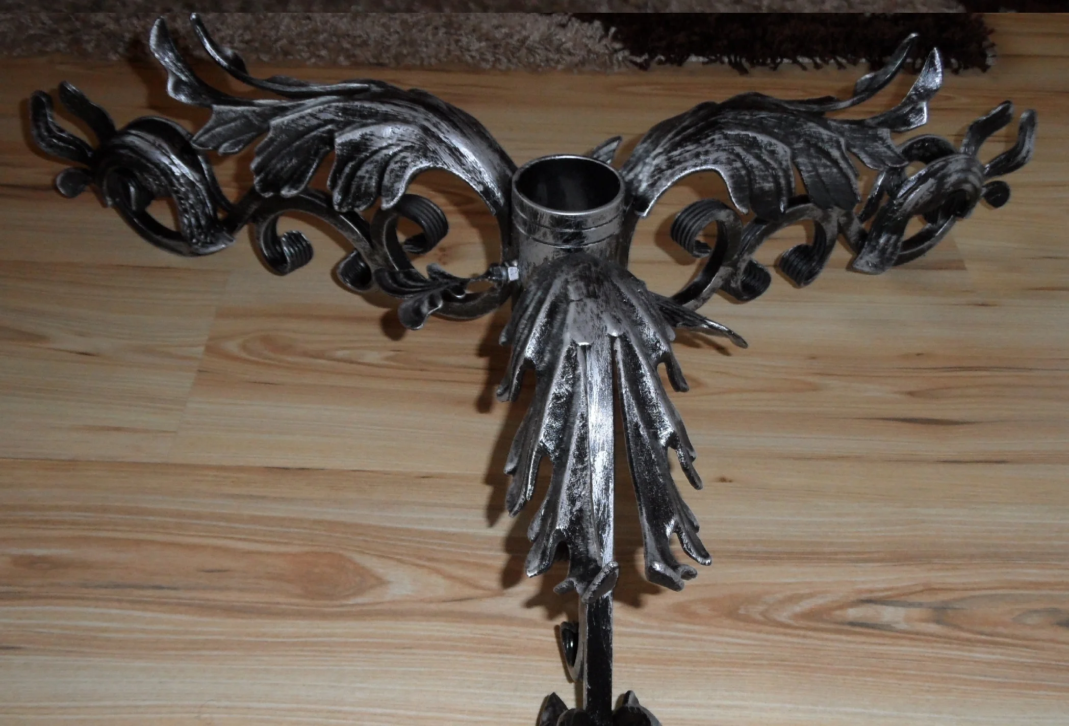 Stojak choinkowy kuty 'Srebrne Liście'