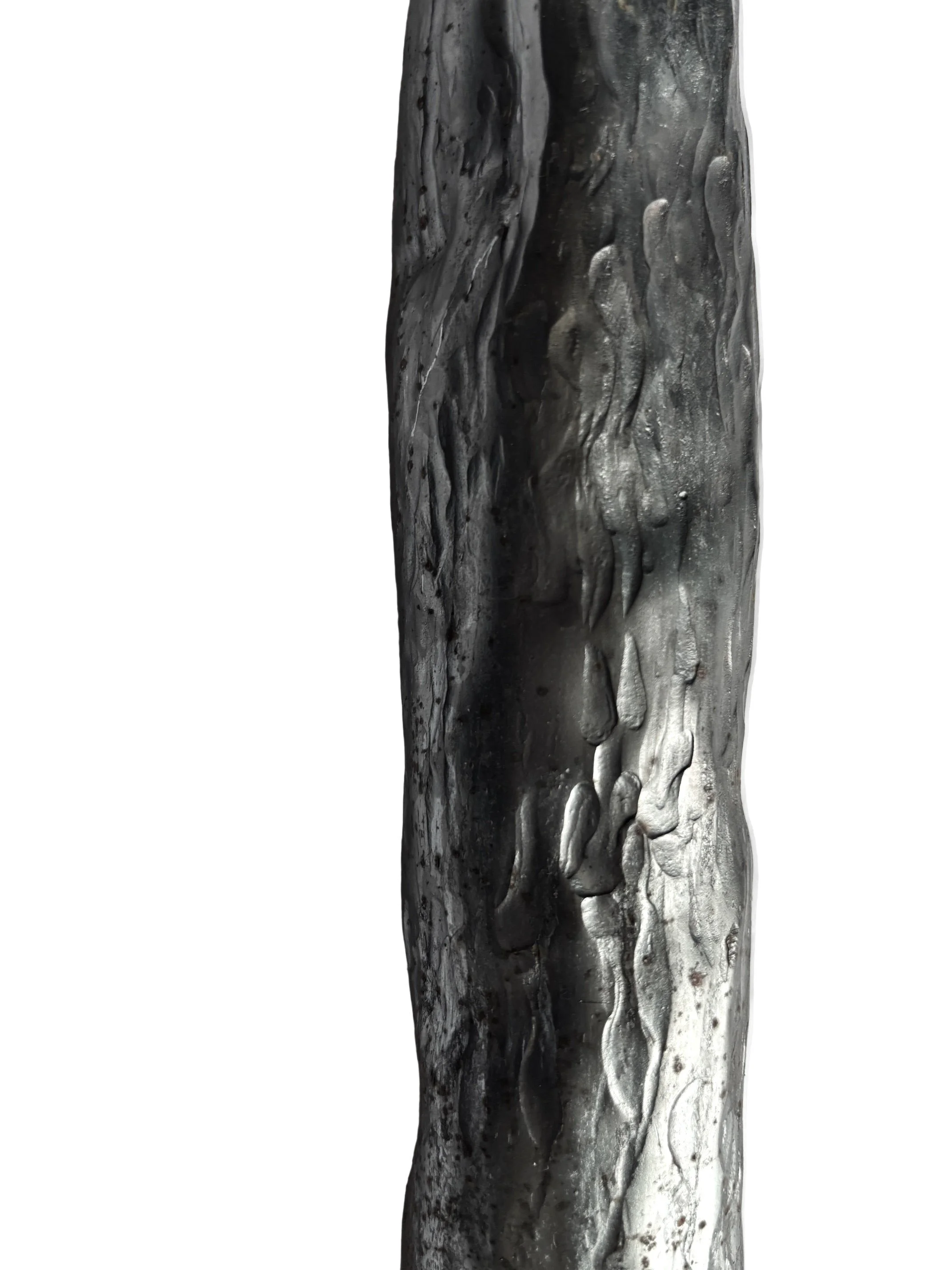 Stylizowany Liść Kuty z Nitami – Detal Dekoracyjny