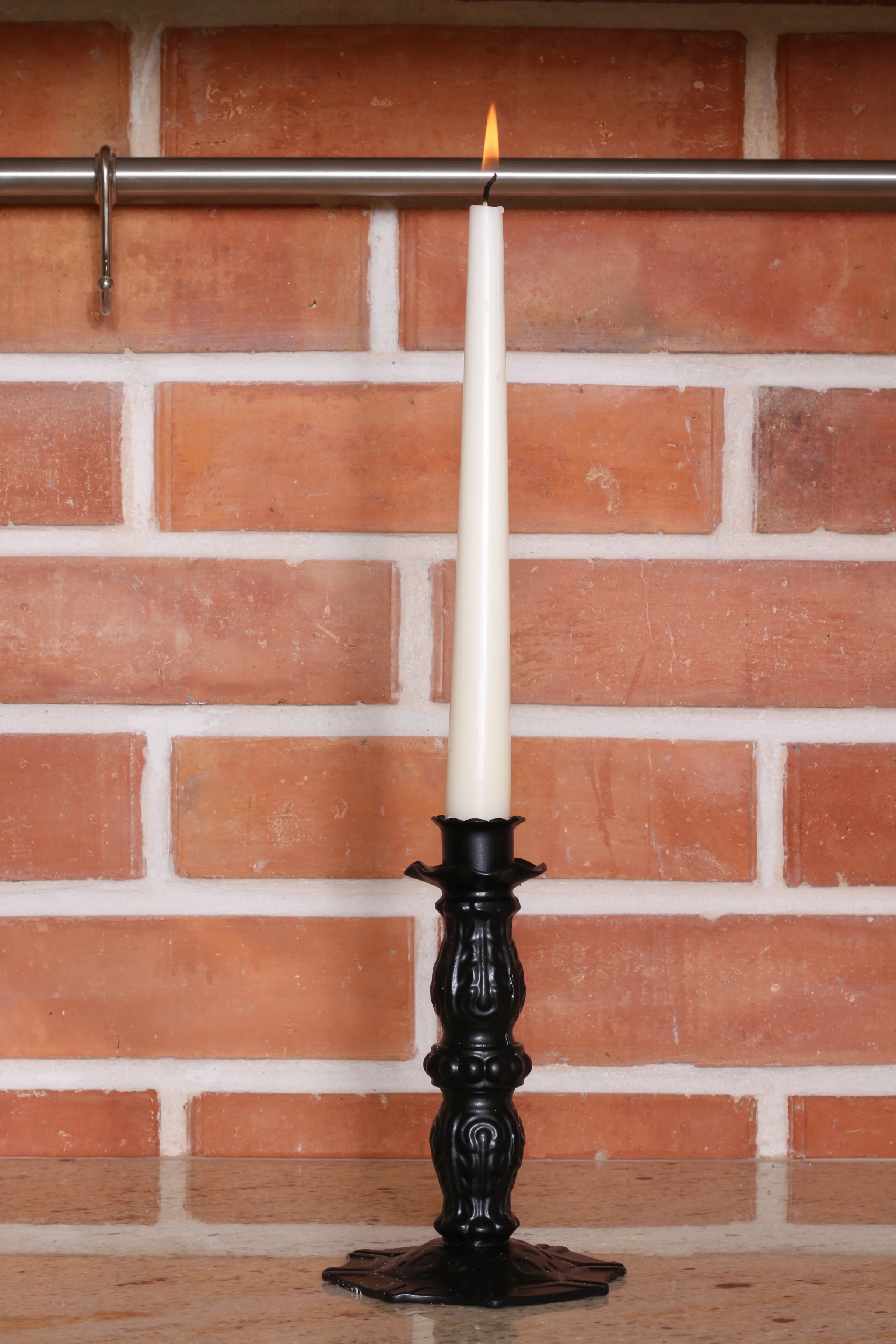 Świecznik kuty pojedynczy - odlew wzorzysty