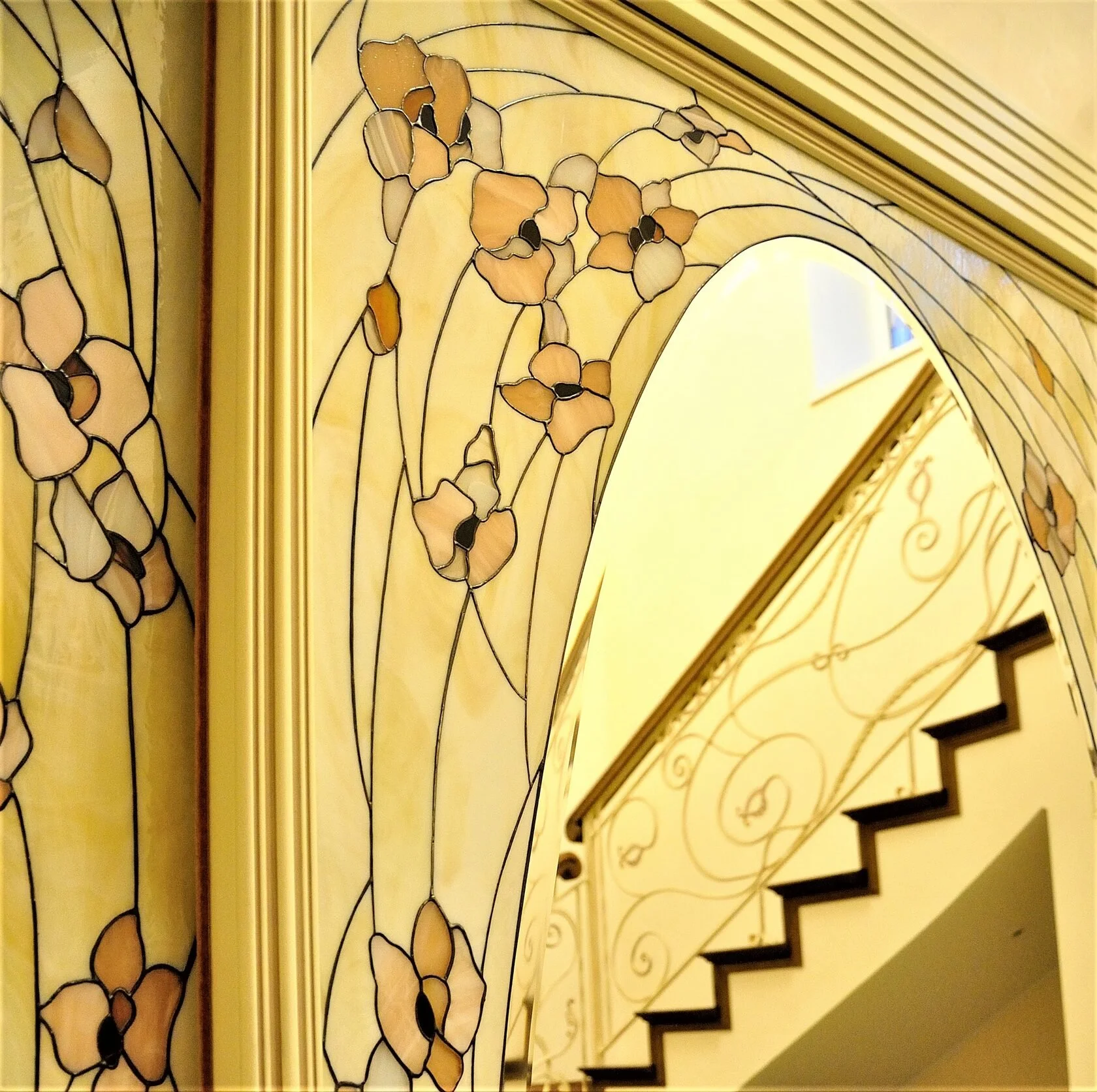 Szafa Przesuwna - Lustro z Witrażem (Detal)