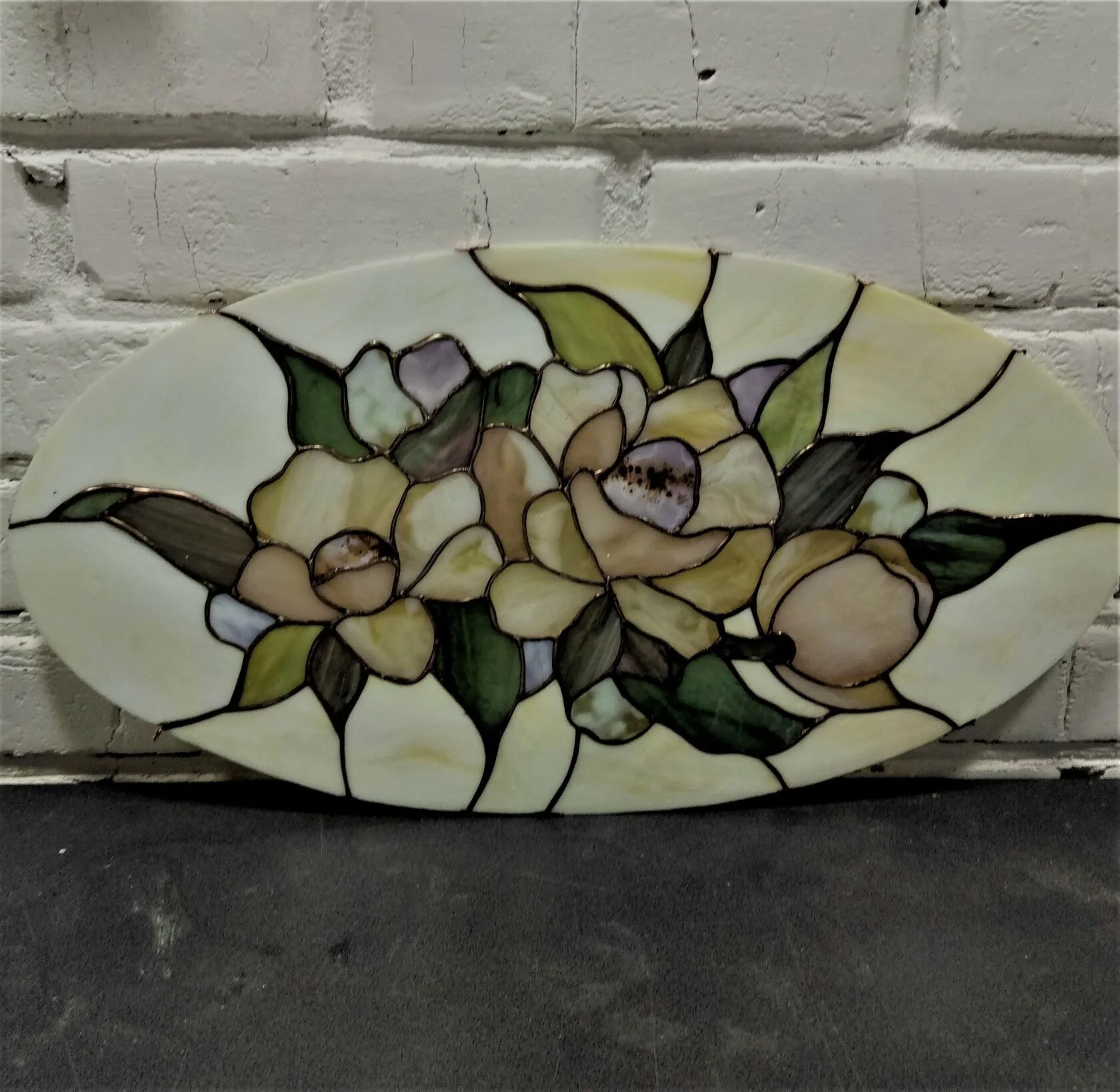 Owalny Witraż - Magnolie