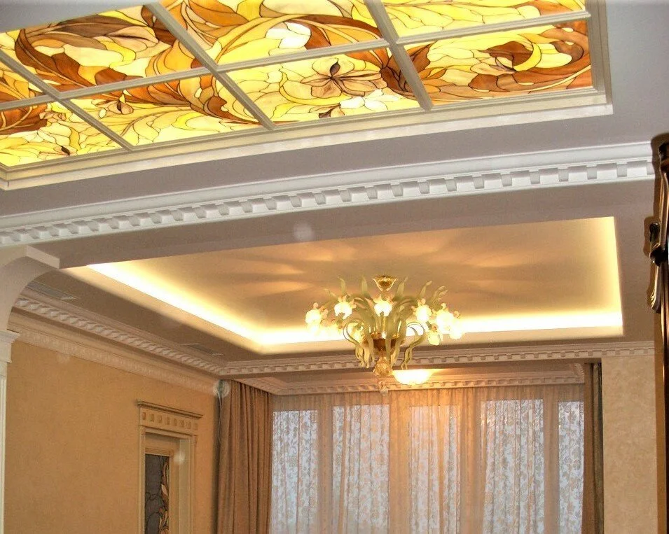 Kasetonowy Witraż Sufitowy - Złociste Kwiaty