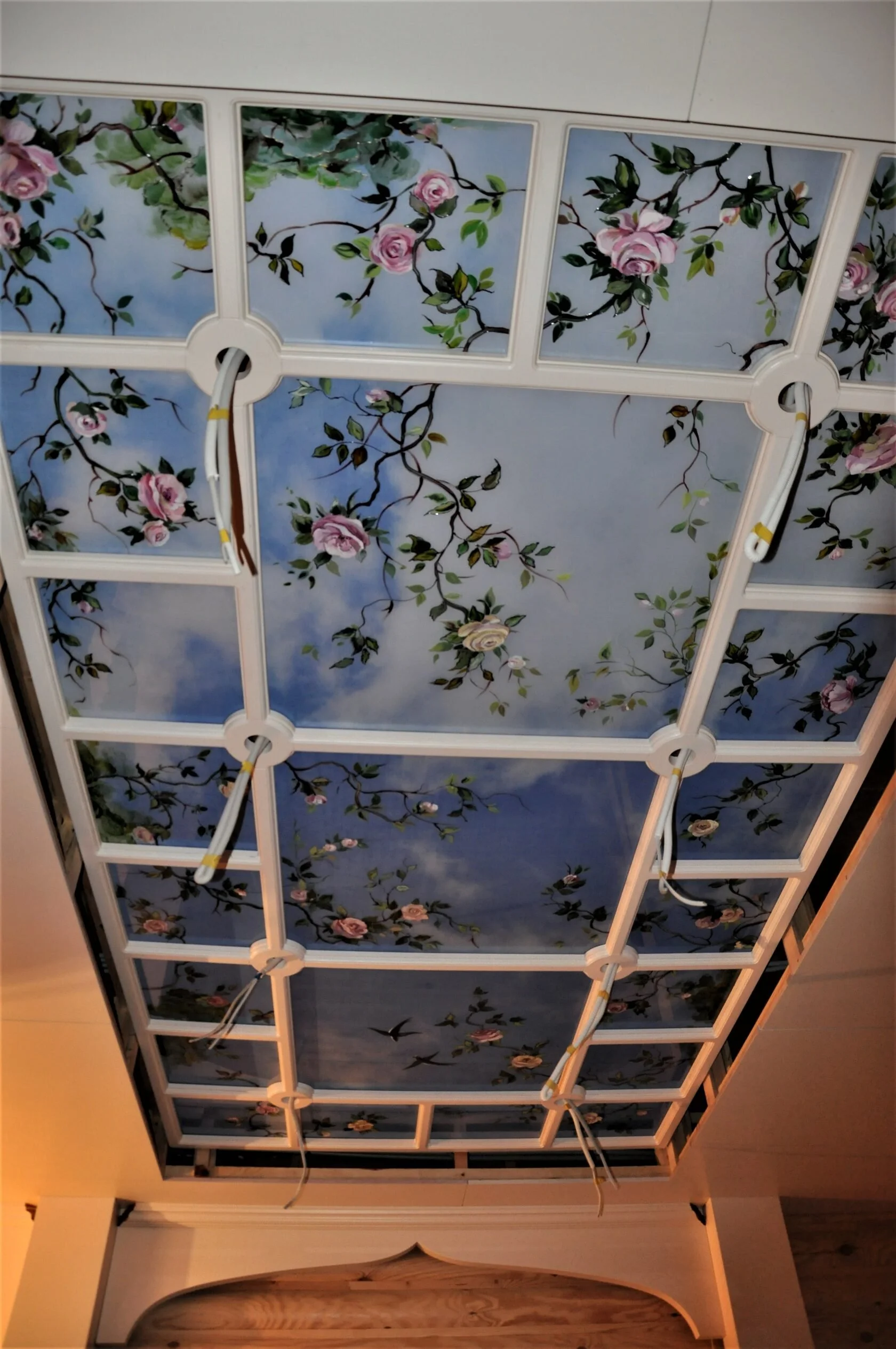 Witraż Sufitowy - Niebo i Pnące Róże