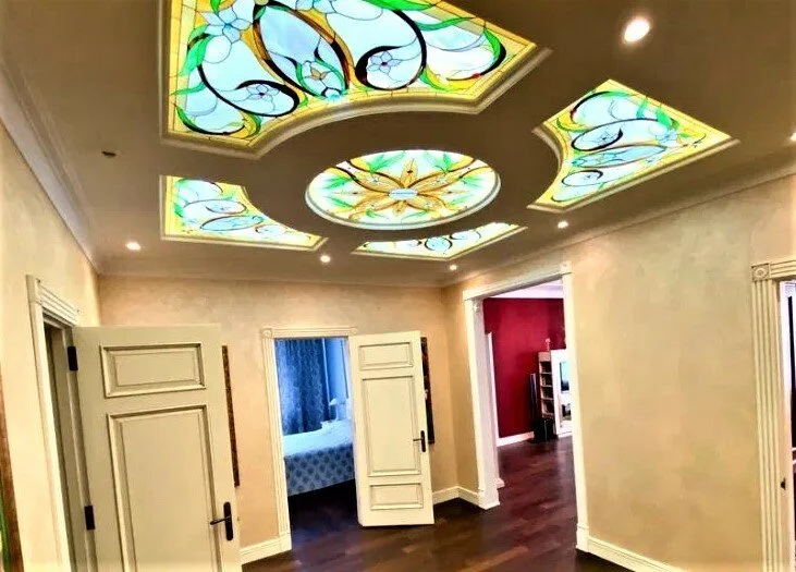 Witraż Sufitowy - Secesyjny Błękit i Złoto (Perspektywa)