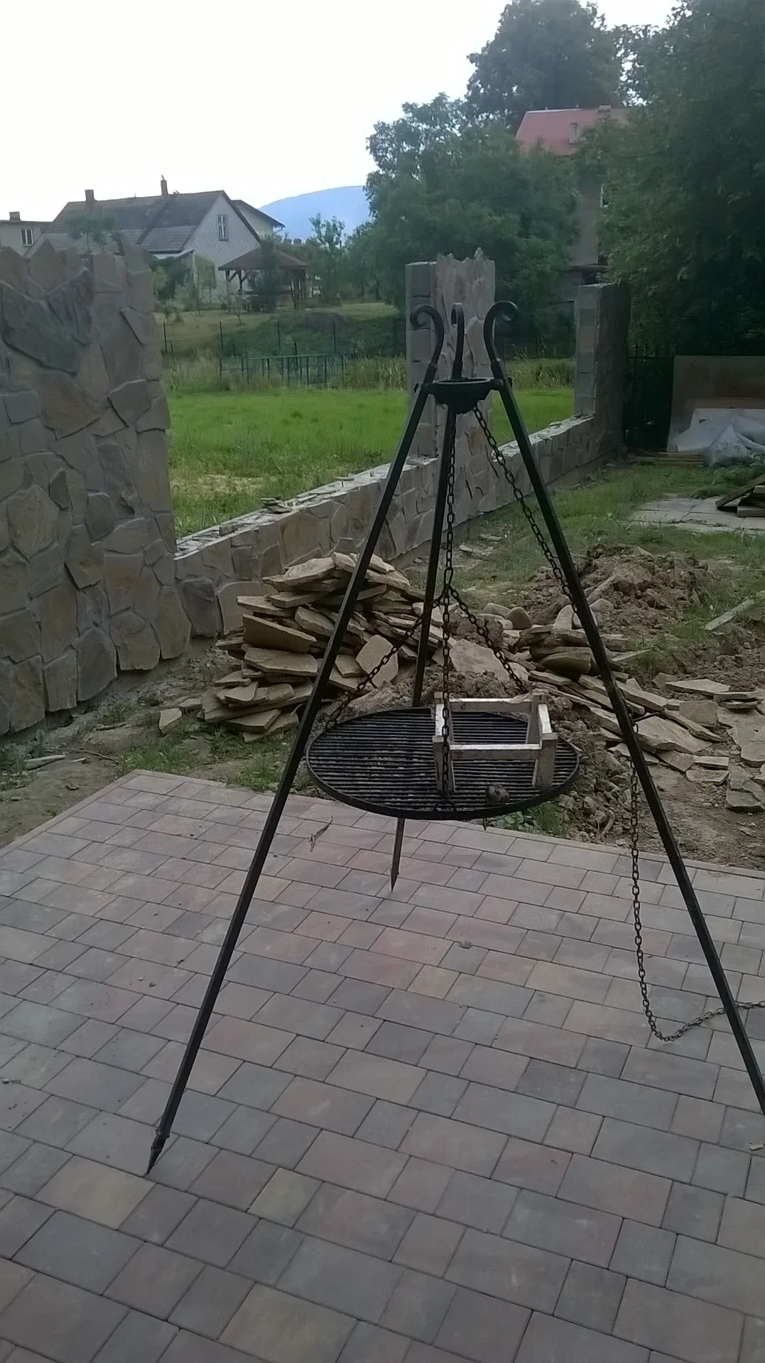 Wiszący grill kuty z paleniskiem 70cm ruszt GK01