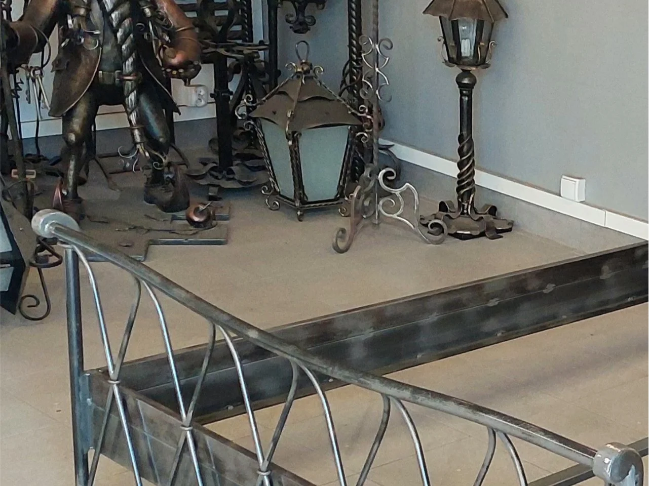 Wyposażenie wnętrz - Metaloplastyka i dekoracje