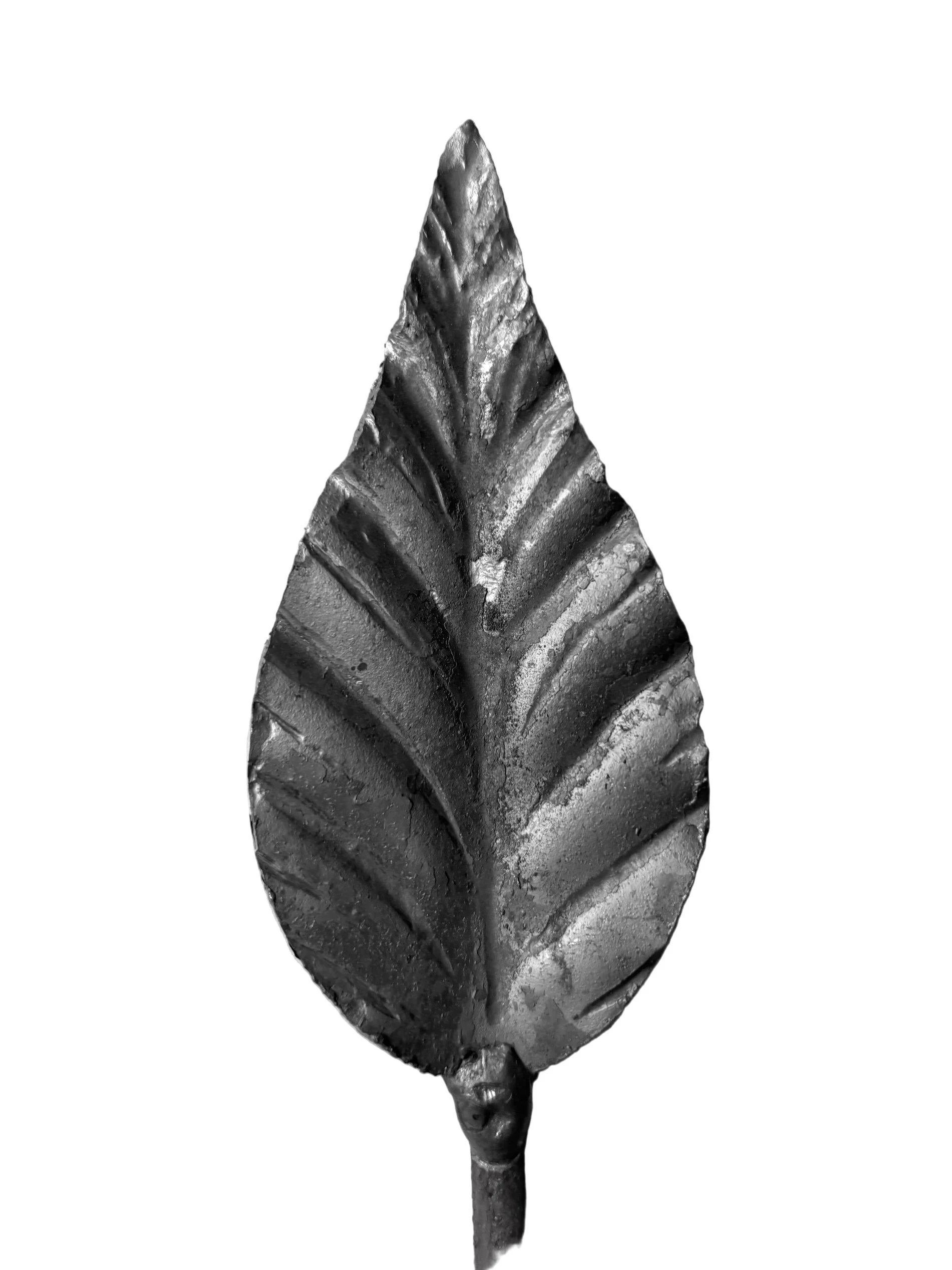 Zbliżenie na Detale Kutego Liścia – Precyzja Wykonania