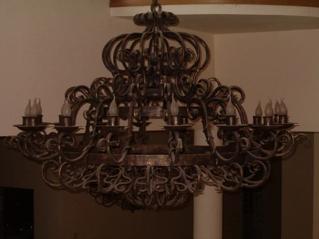 Żyrandol Kuty Piętrowy 'Korona'