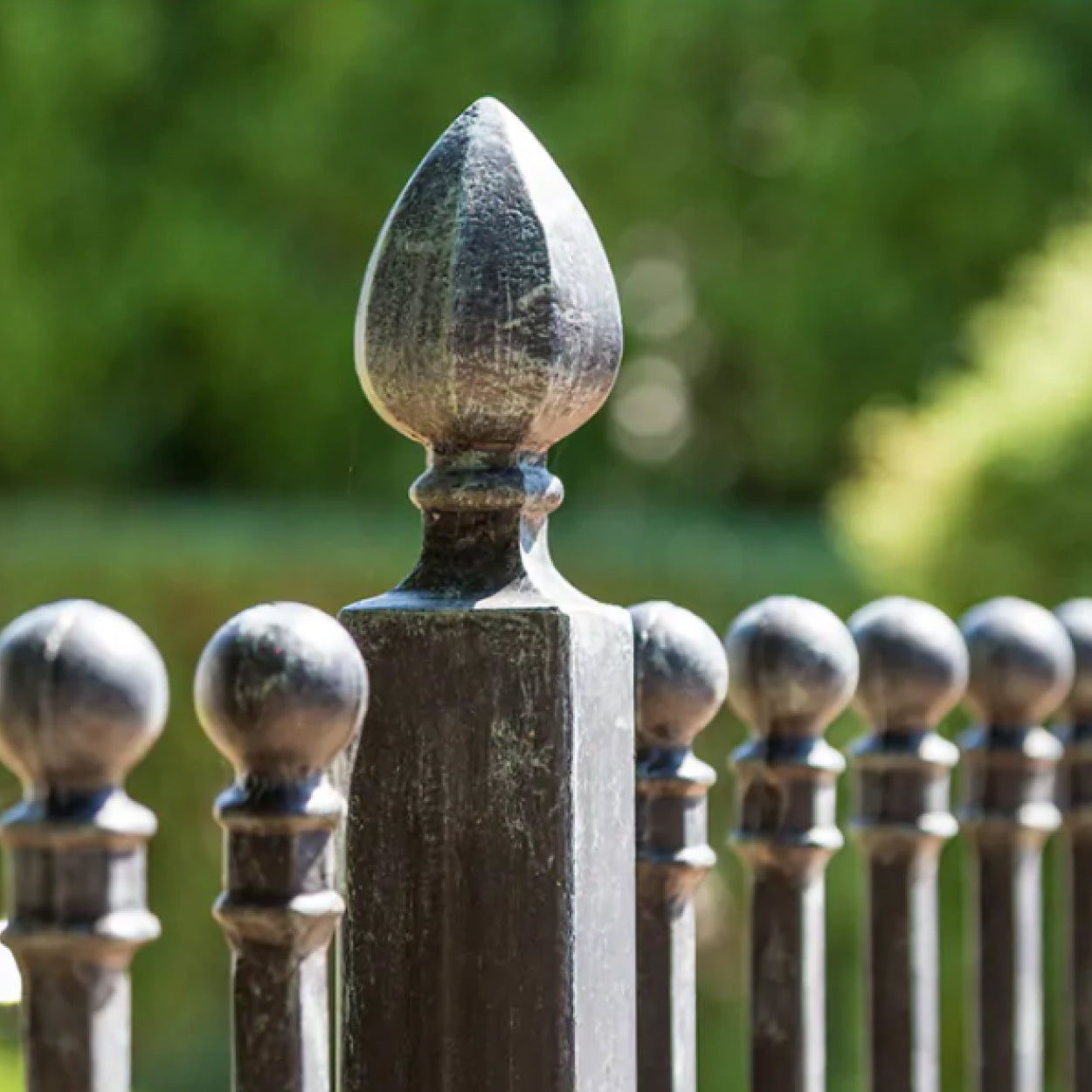 Element kuty grot / szpic ozdobny z kulą 60x35 24x24 do bramy lub ogrodzenia